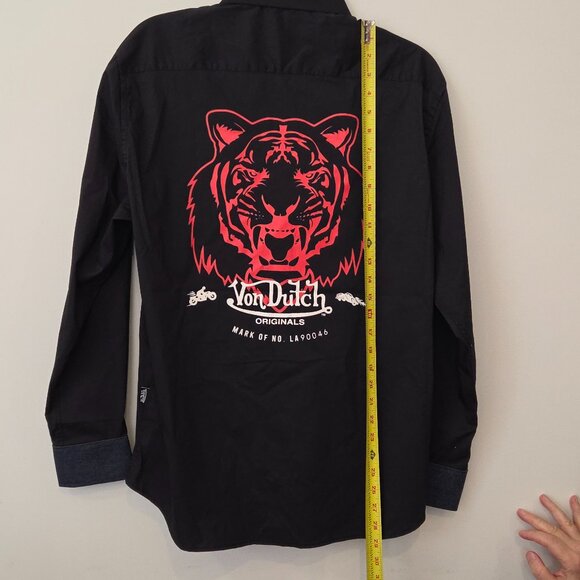 Von Dutch NWT Men's M Black Button Up Shirt Tiger Lion Graphic Denim Cuff - Picture 4 of 11